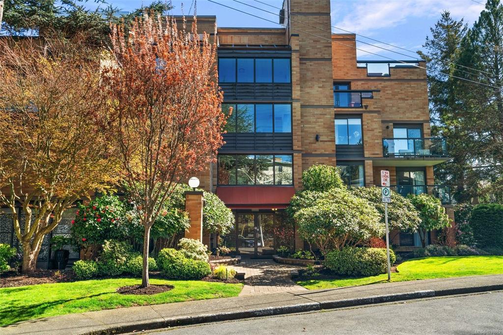 Second View of 1280 Newport Ave, Oak Bay, BC, V8S 5E7