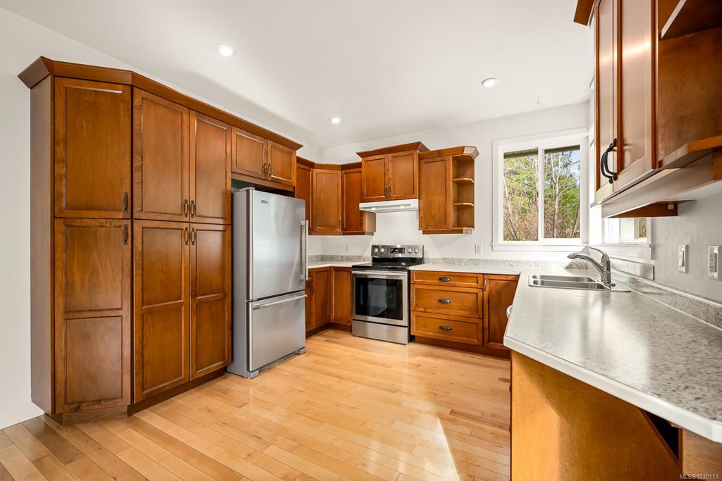 Fourth View of 176 Webb Rd, Courtenay, BC, V9N 9L9