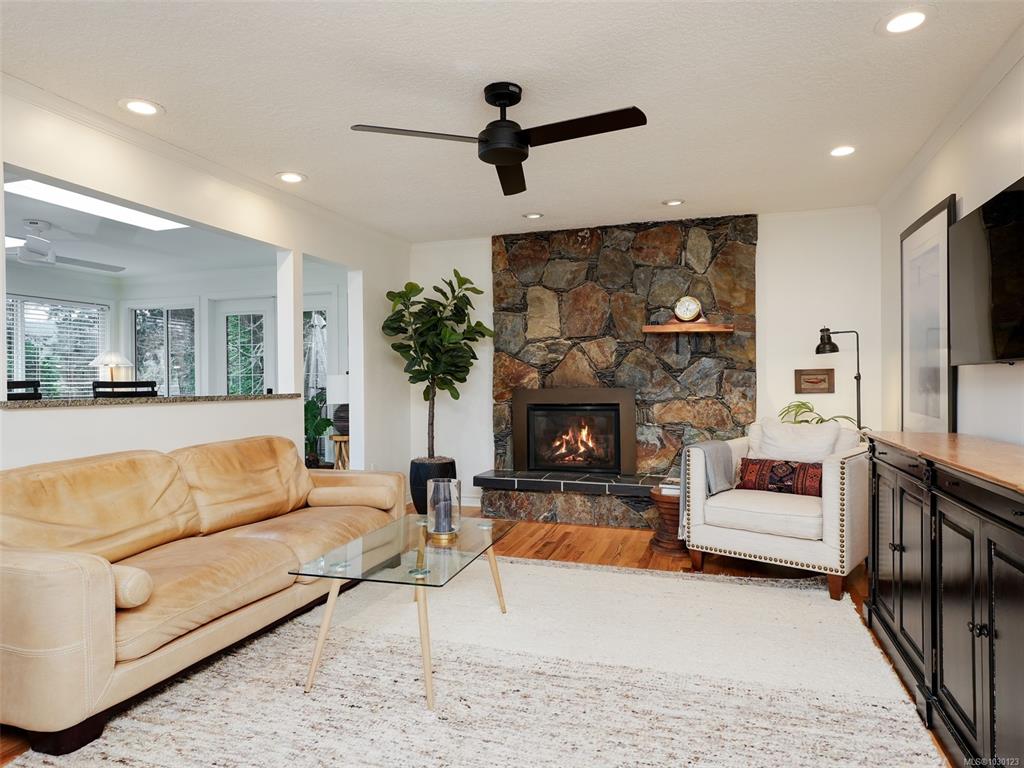 Third View of 1016 Clarke Rd, Central Saanich, BC, V8M 1C7