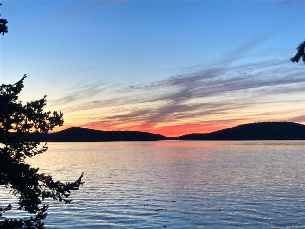 Fifth View of 212 Old Point Rd, Saturna Island, BC, V0N 2Y0