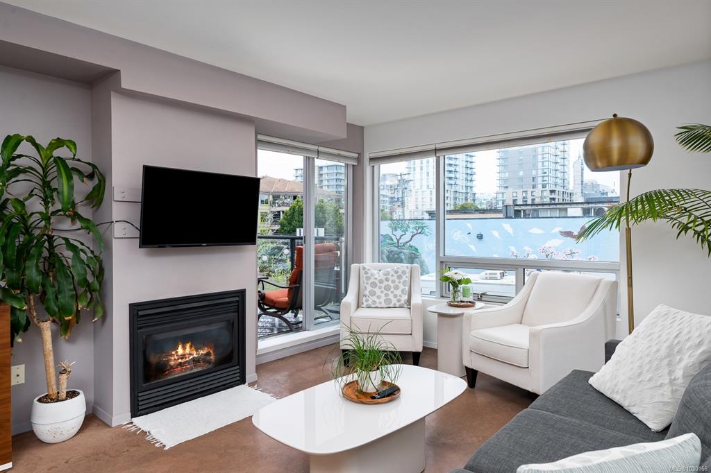 932 Johnson St, 1030166, BC,