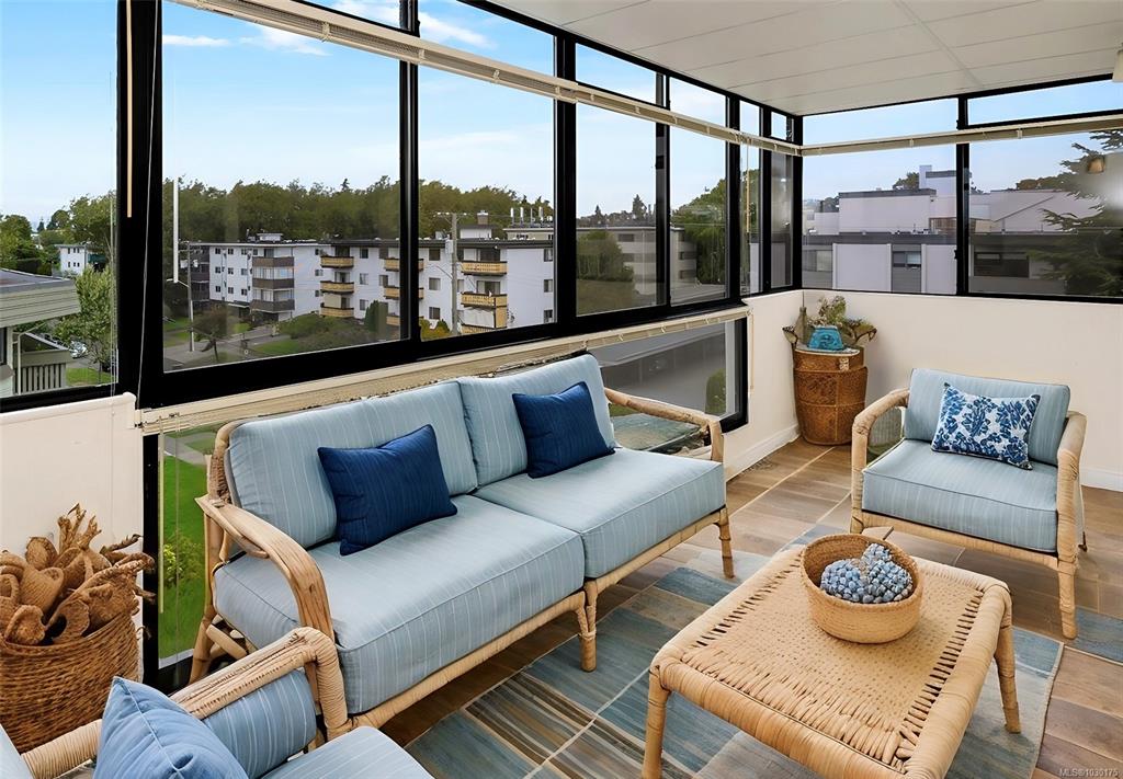 Second View of 420 Linden Ave, Victoria, BC, V8V 4G3