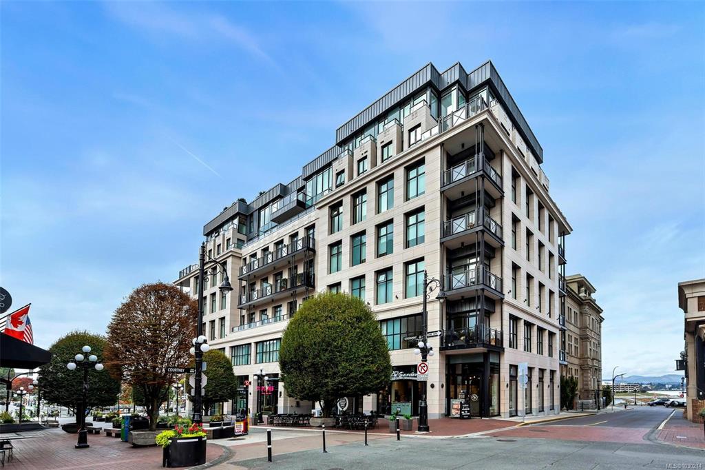 Third View of 888 Government St, Customs House, Victoria, BC, V8W 0G5