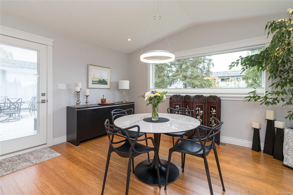 Fifth View of 1894 Seaboard Cres, Central Saanich, BC, V8M 1K6