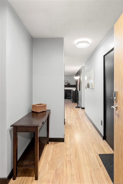 Third View of 1241 Fairfield Rd, WORTHINGTON COURT, Victoria, BC, V8V 3B3