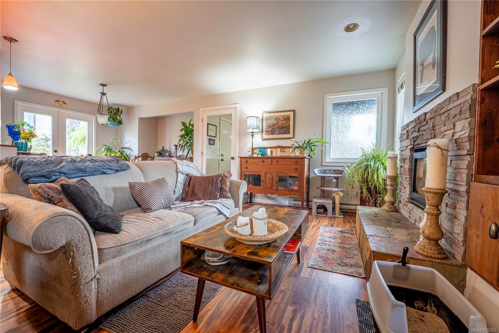 Third View of 9960 Swiftsure Pl, Sidney, BC, V8L 4E4