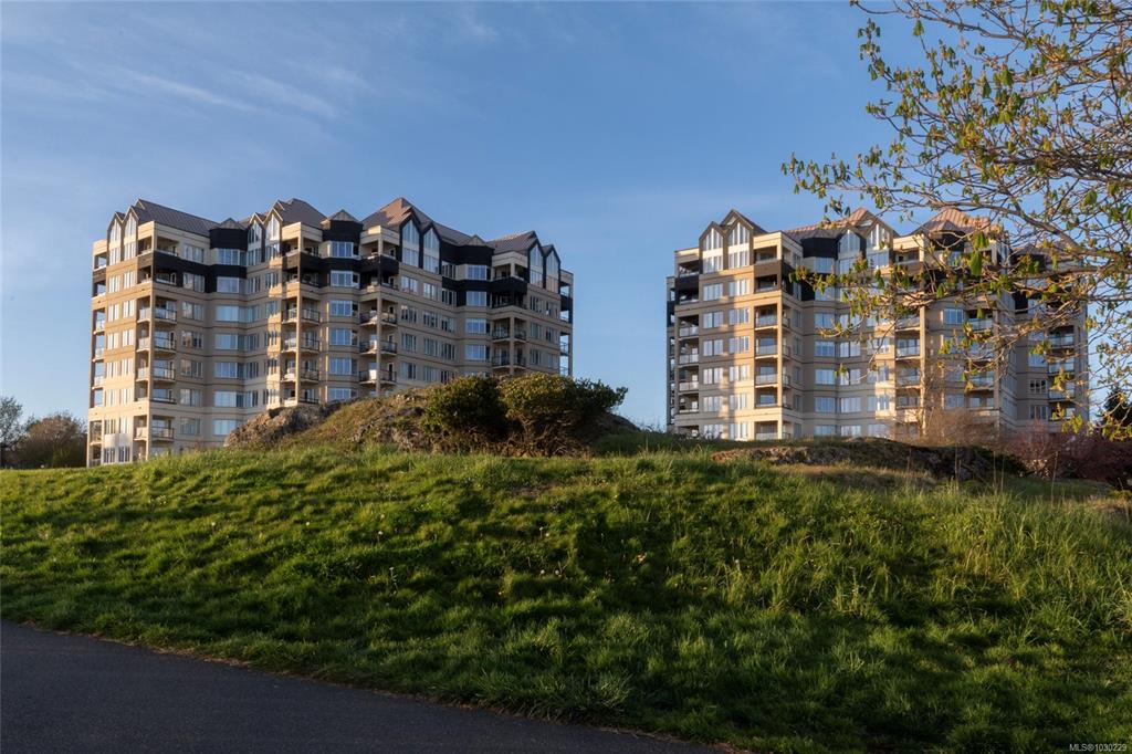 Third View of 205 Kimta Rd, Ocean Park Tower, Victoria, BC, V9A 6T5