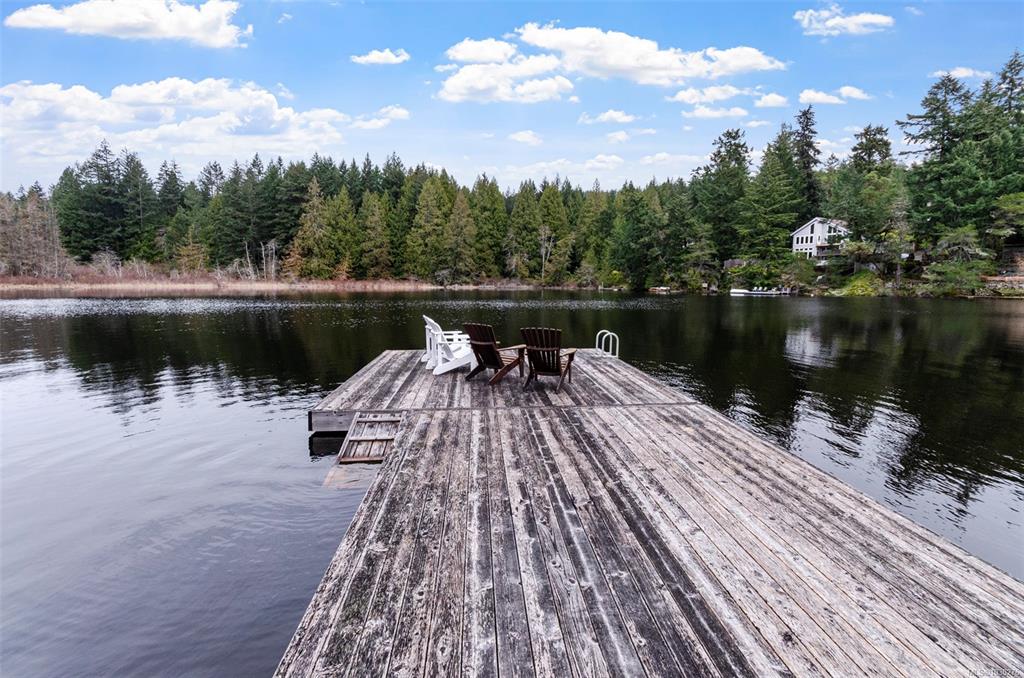 Third View of 5230 Munn Rd, Highlands, BC, V9E 1G8