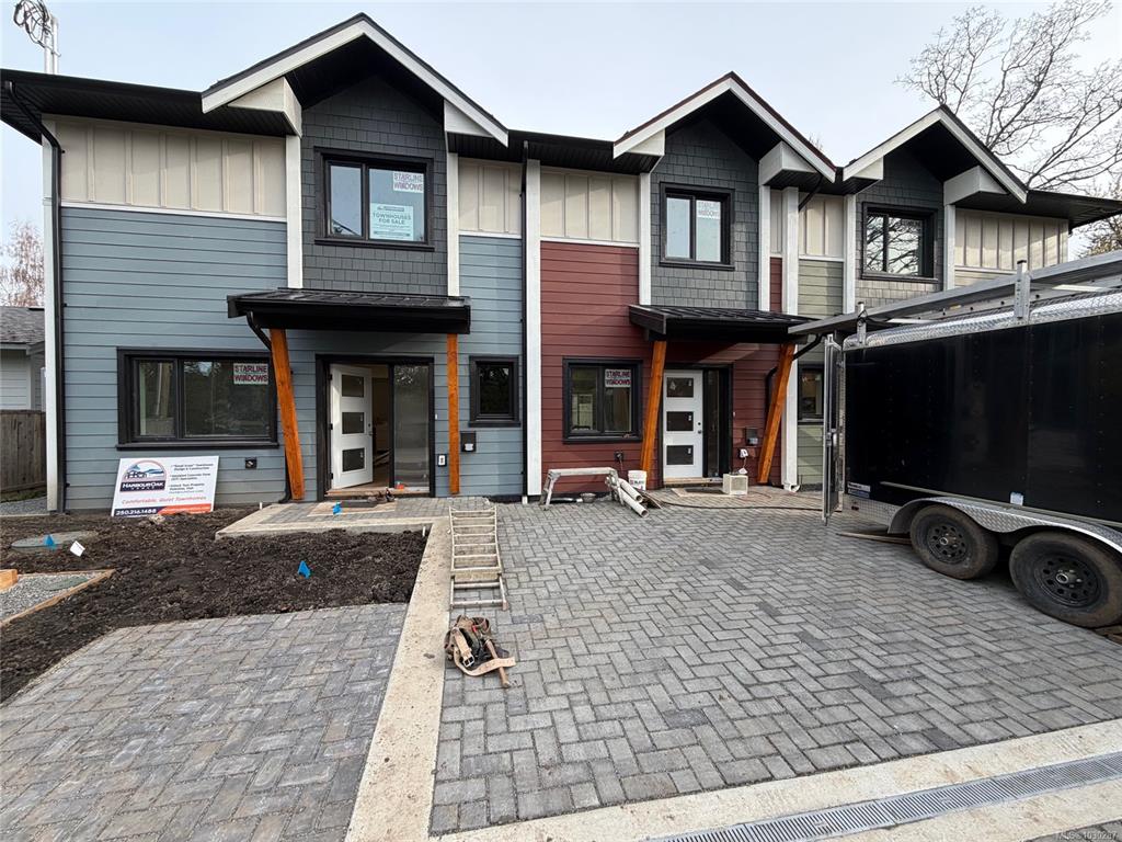 1048 Clarke Rd, 1030287, BC,