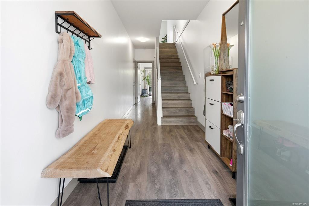 Third View of 687 Strandlund Ave, Sunterra, Langford, BC, V9B 3G2