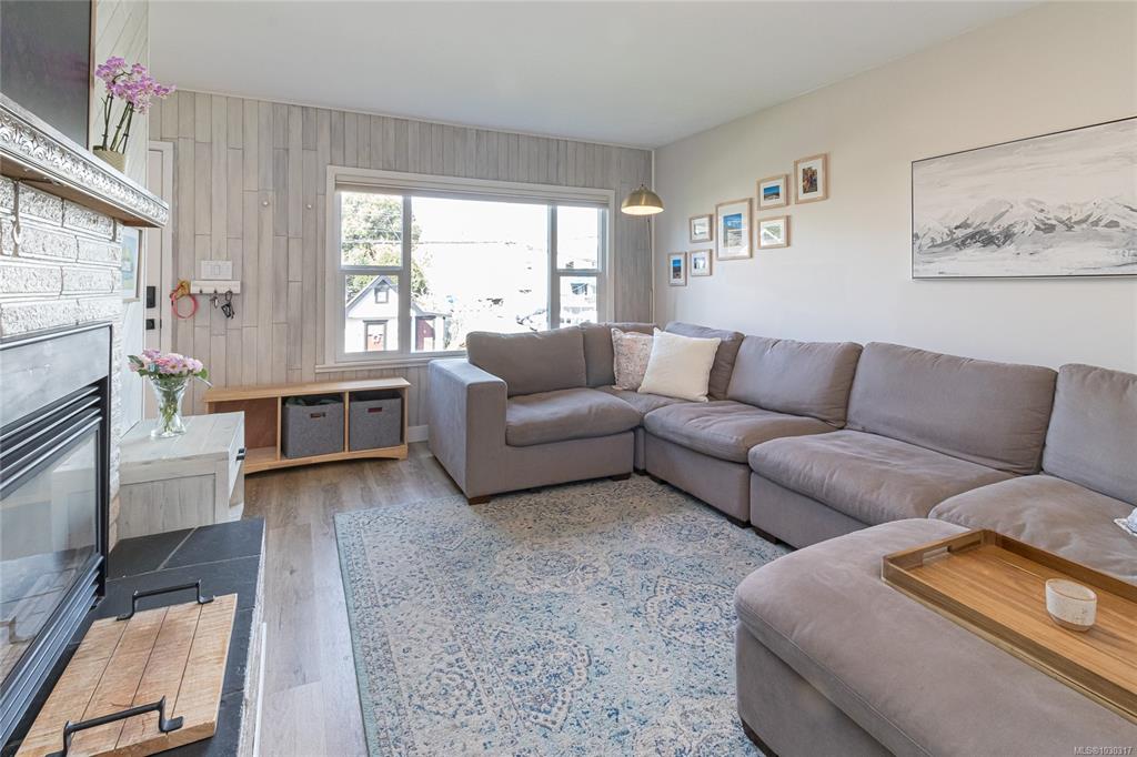 Fourth View of 815 Hereward Rd, Victoria, BC, V9A 4C9