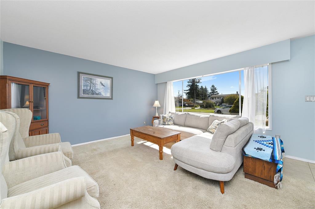Fourth View of 1716 Ashdale Pl, Saanich, BC, V8N 1N9