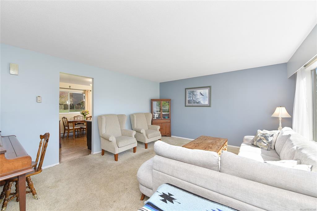 Fifth View of 1716 Ashdale Pl, Saanich, BC, V8N 1N9