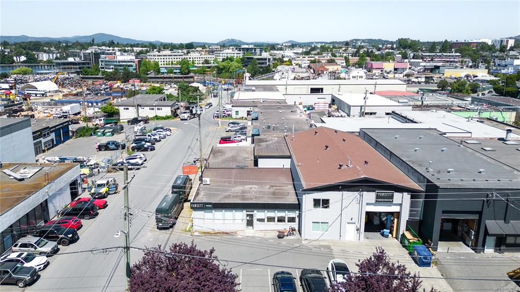 Third View of 2615 Turner St, Victoria, BC, V8T 4T8