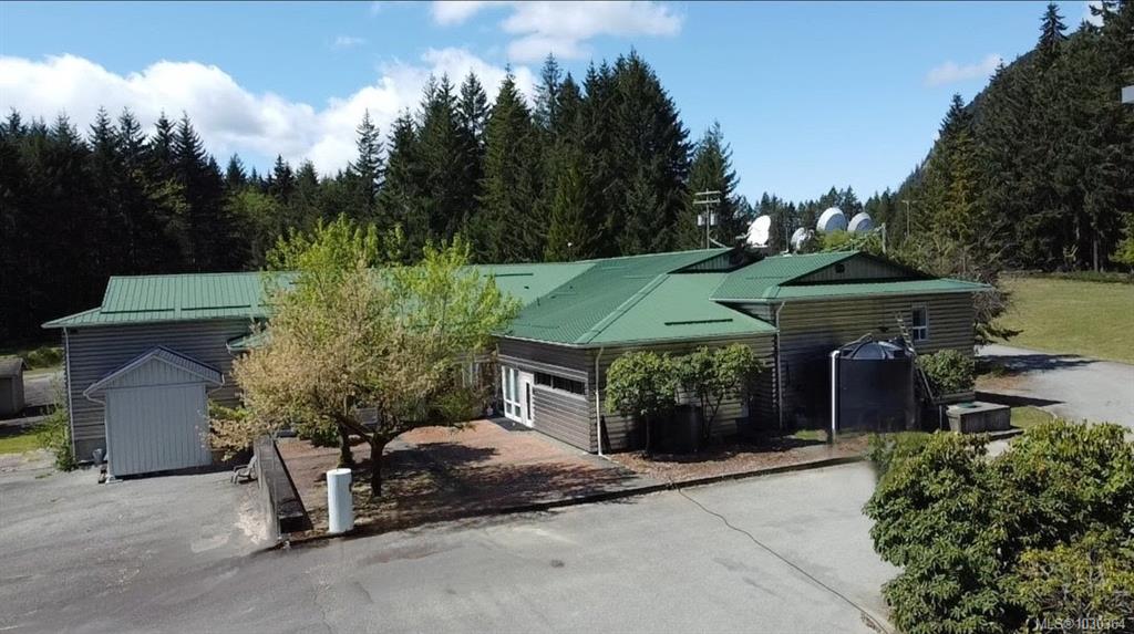 MLS® listing #30907614 for sale located at 8801 Youbou Rd