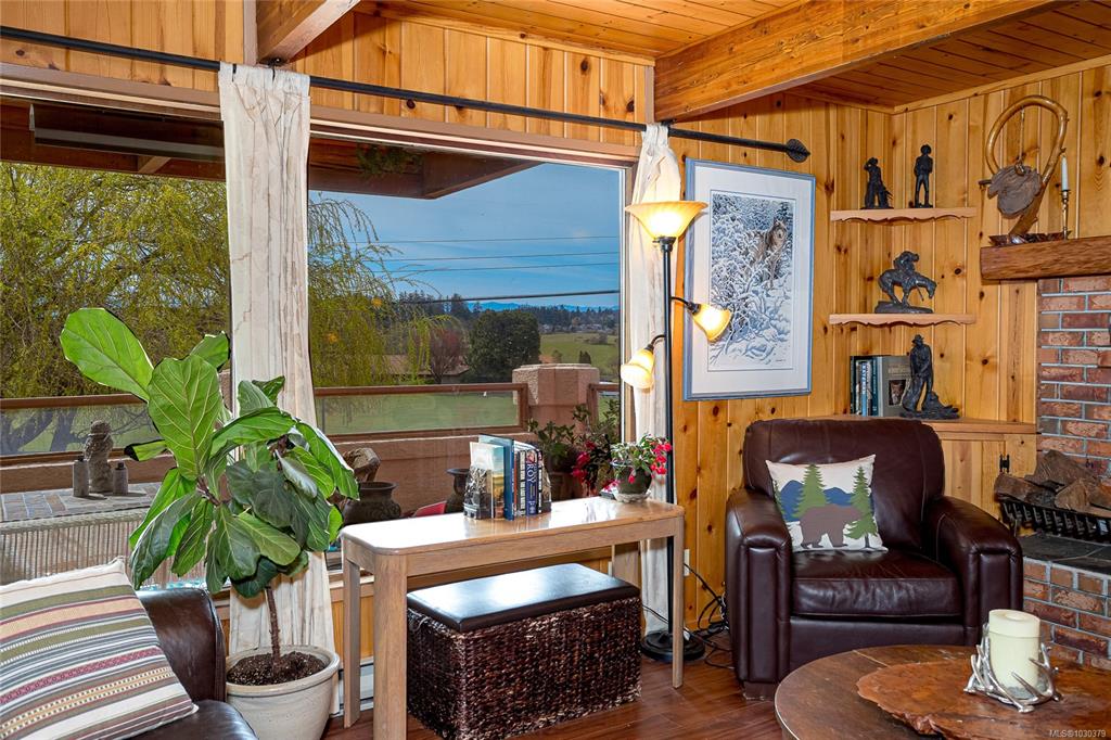 Fifth View of 1670 Burnside Rd W, Saanich, BC, V8X 3X3