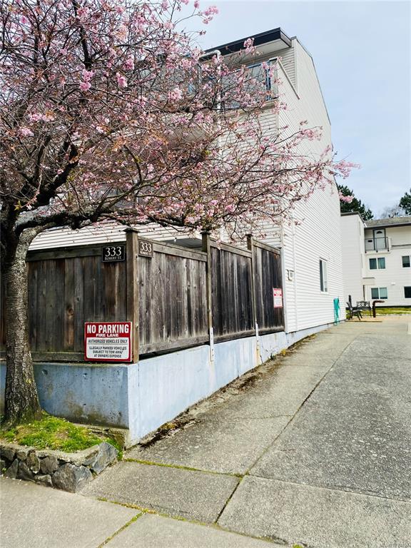 Third View of 333 Robert St, Victoria, BC, V9A 3L3