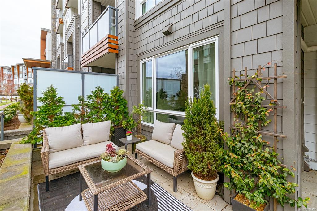 Second View of 940 Reunion Ave, Belmont Residences East, Langford, BC, V9B 0W6