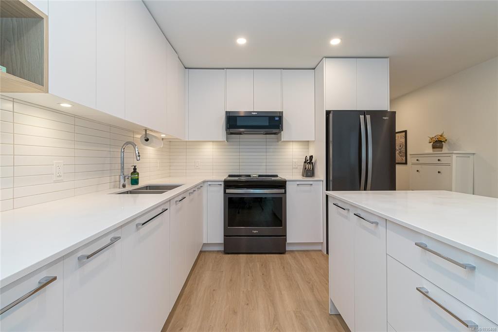 Fourth View of 940 Reunion Ave, Belmont Residences East, Langford, BC, V9B 0W6