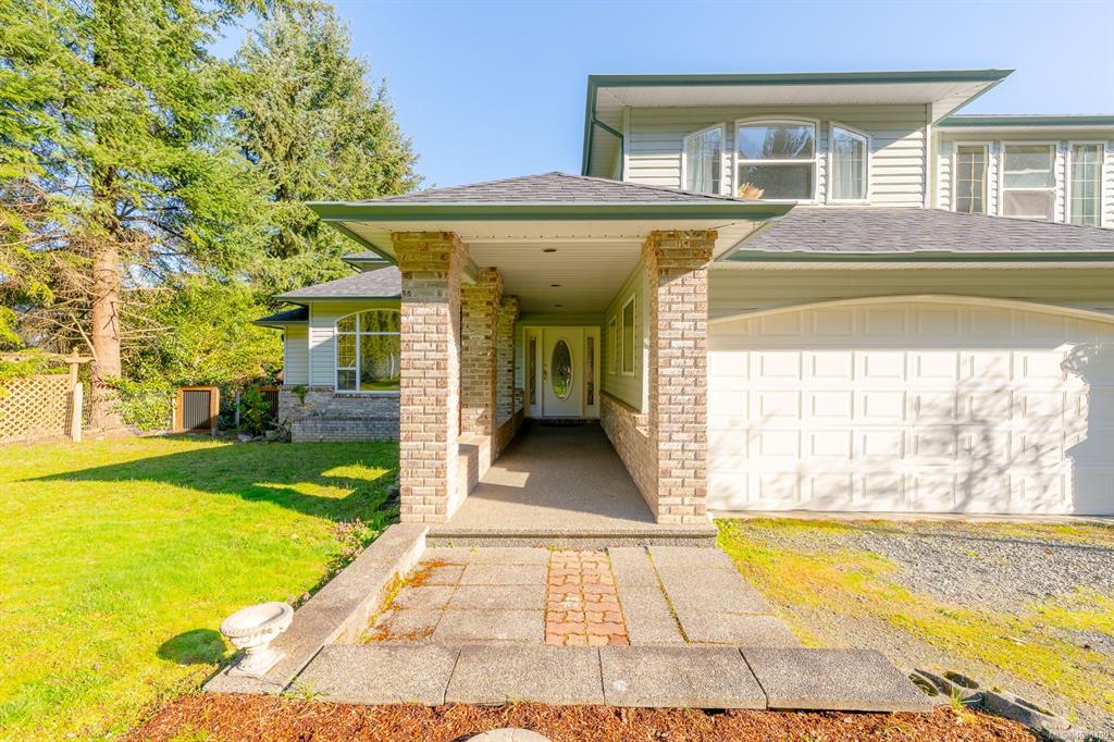 Third View of 5145 Grouhel Rd, Ladysmith, BC, V9G 1J4
