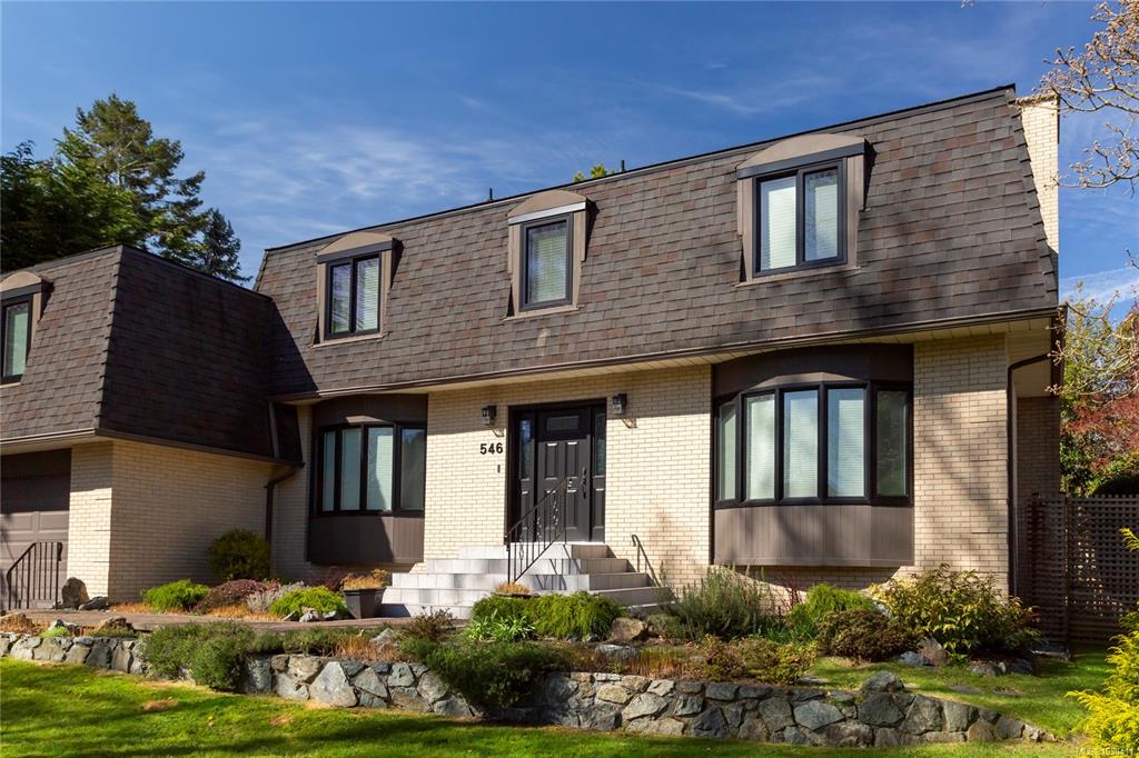 Third View of 546 St Charles St, Victoria, BC, V8S 3N7