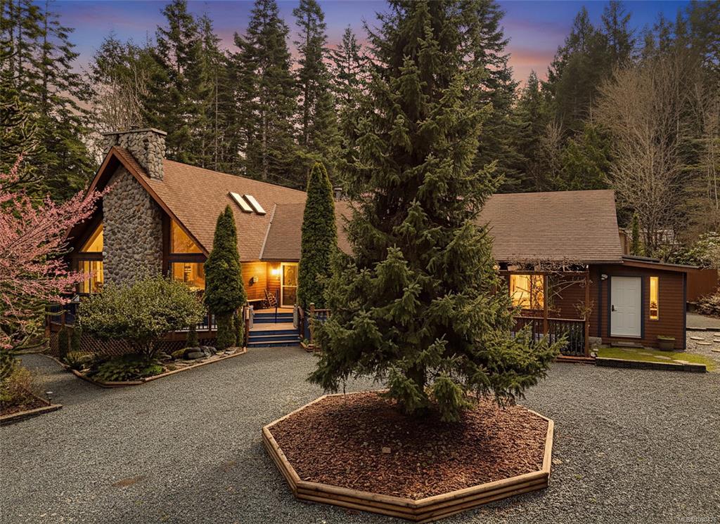 Second View of 6907 Sellars Rd, Sooke, BC, V9Z 0K9