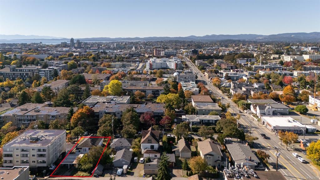 Third View of 2639 Prior St, Victoria, BC, V8T 3X7