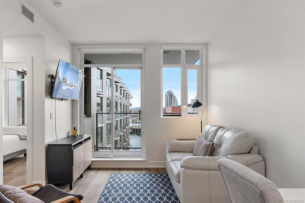 1628 Store St, 1030439, BC,