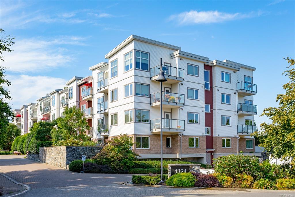 Second View of 4394 West Saanich Rd, Saanich, BC, V8Z 3E9