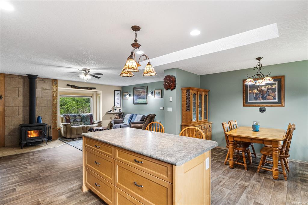 Fifth View of 3917 Islak Rd, Black Creek, BC, V9J 1Y9