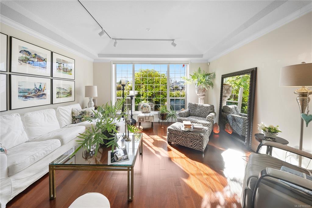 Fifth View of 575 Johnstone Rd, Parksville, BC, V9P 2A5