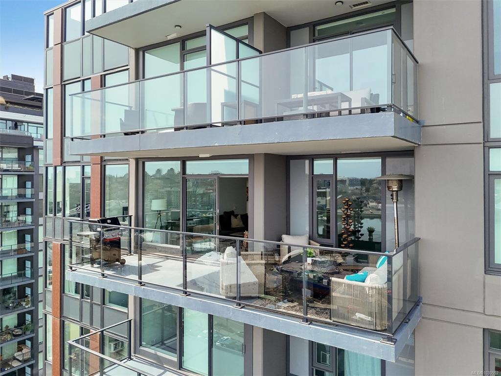 Fifth View of 369 Tyee Rd, Victoria, BC, V9A 0B6