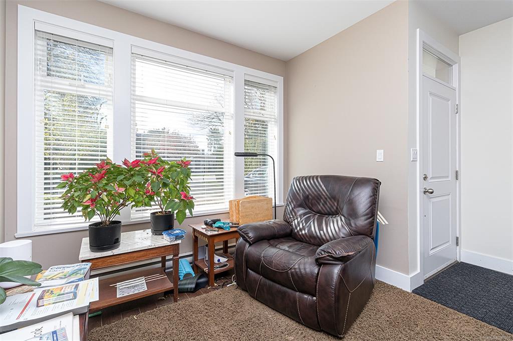 Fourth View of 2328 Oakville Ave, Sidney, BC, V8L 0B5