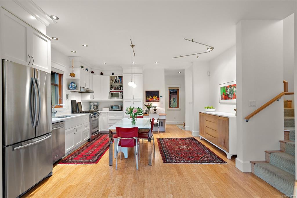 Fourth View of 849 Dunsmuir Rd, Esquimalt, BC, V9A 5B8