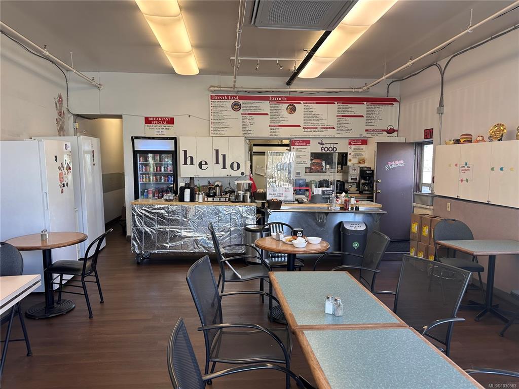 Third View of 2630 Bridge St, Victoria, BC, V8T 4S9