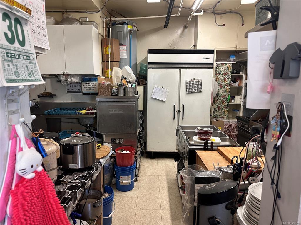 Fourth View of 2630 Bridge St, Victoria, BC, V8T 4S9