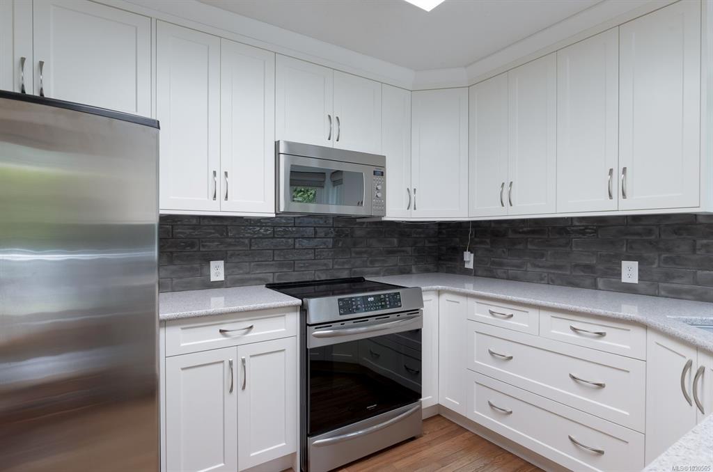 Fifth View of 7228 Aulds Rd, Lantzville, BC, V0R 2H0