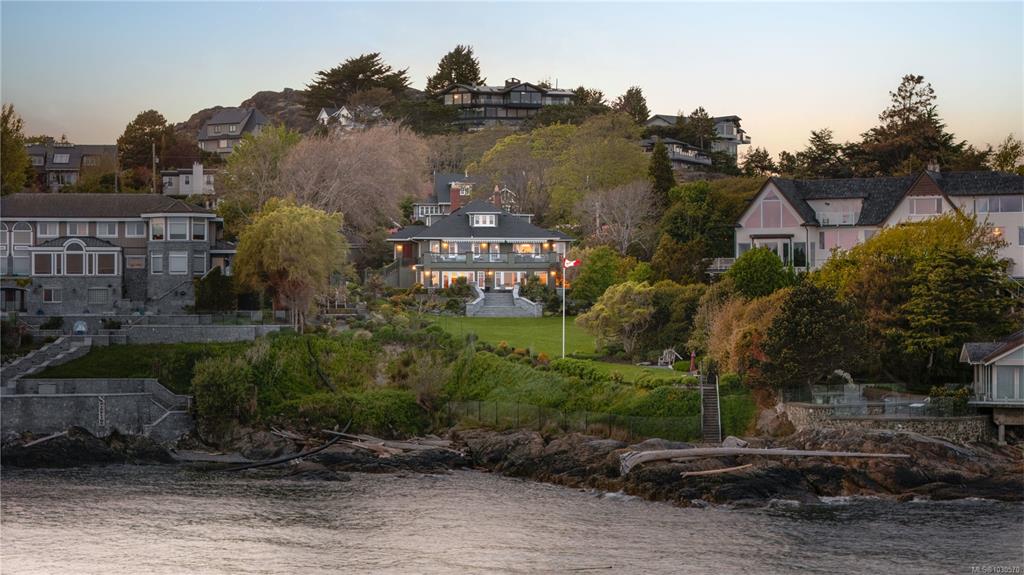 261 King George Terr, 1030570, BC,