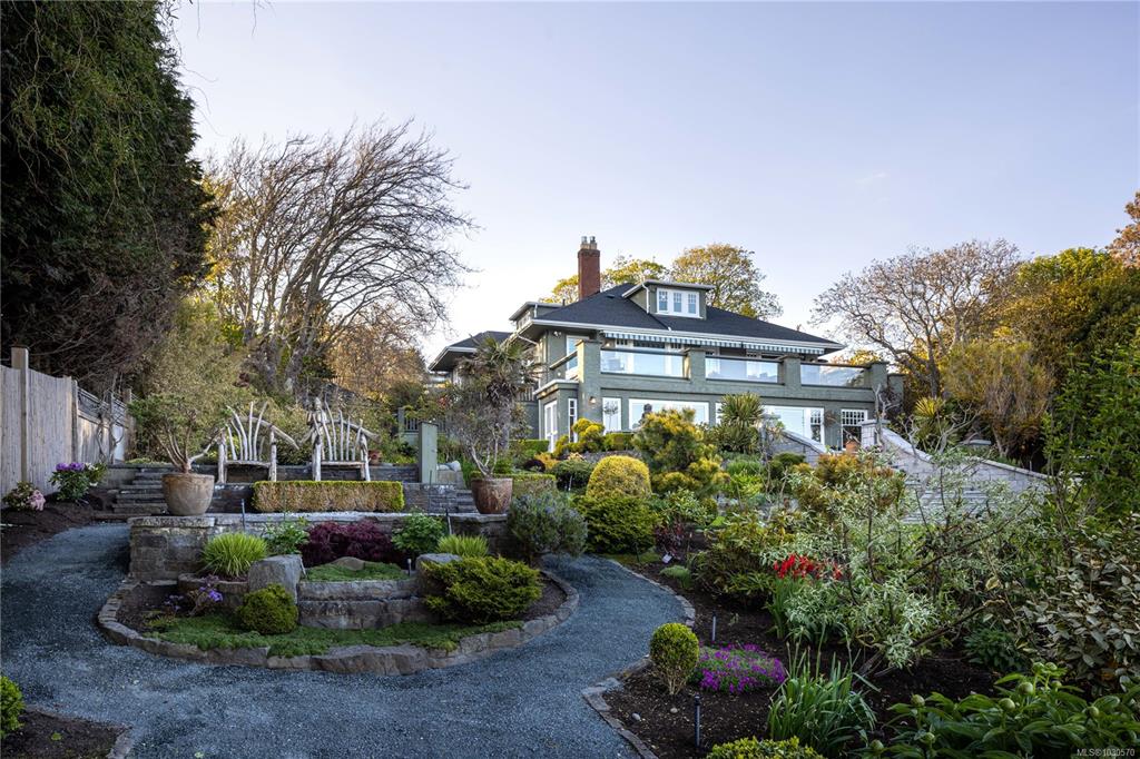 Fourth View of 261 King George Terr, Oak Bay, BC, V8S 2J8