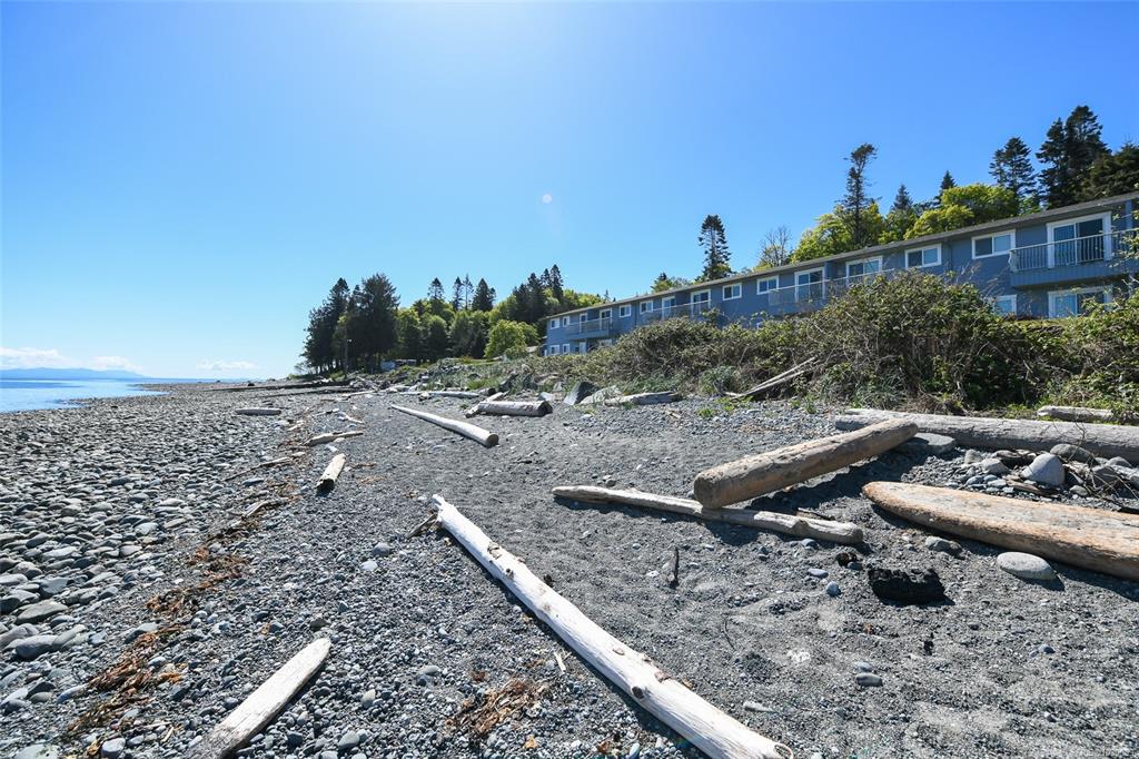 Fourth View of 5730 Coral Rd, Courtenay, BC, V9J 1W9