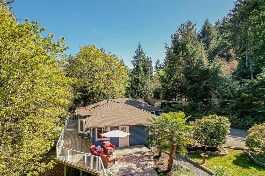 Third View of 170 Woodland Dr, Salt Spring, BC, V8K 1K2