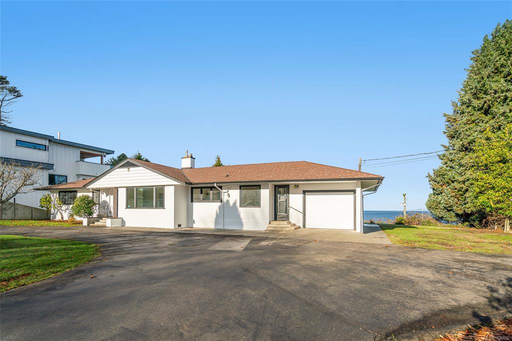 Fifth View of 441 Memorial Ave, Qualicum Beach, BC, V9K 1G8