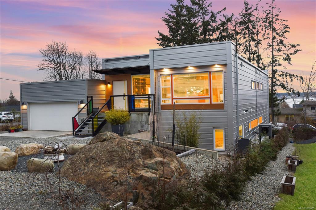 3855 3857 Warren Ave, 1030605, BC,