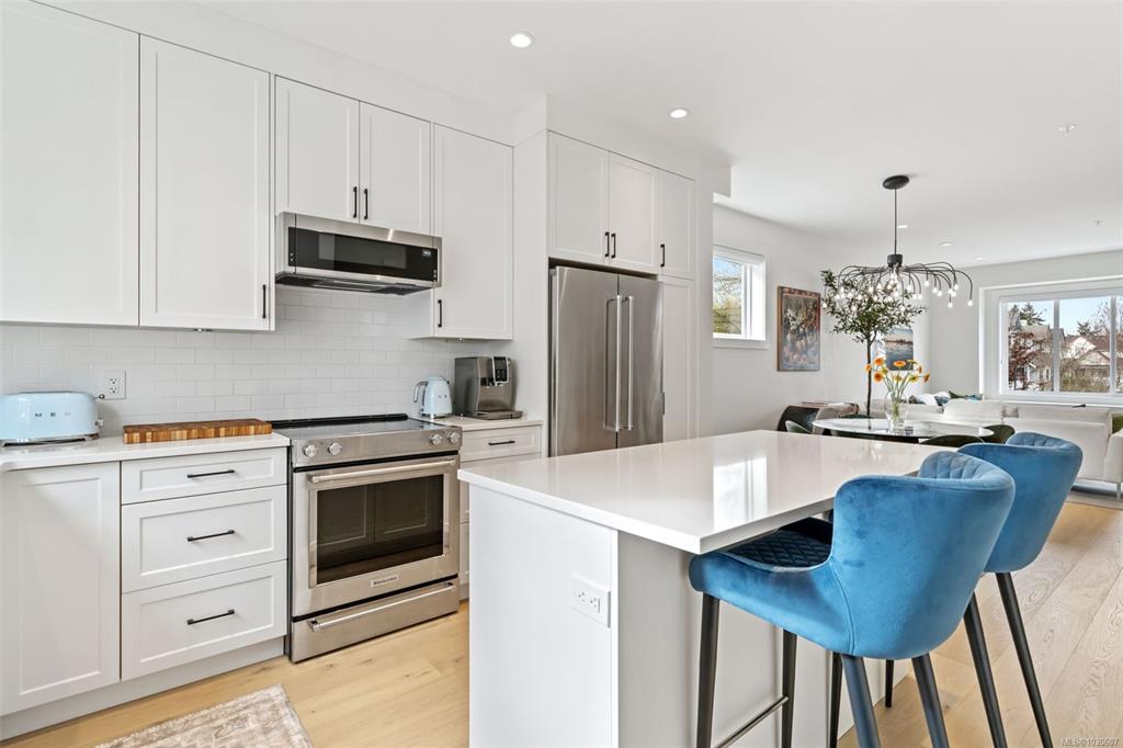 Third View of 10145 Fifth St, Baysided Towns on Fifth, Sidney, BC, V8L 0E4