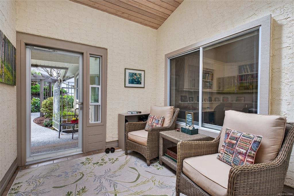 Fifth View of 885 Berwick Rd S, BERWICK PARK, Qualicum Beach, BC, V9K 1N7