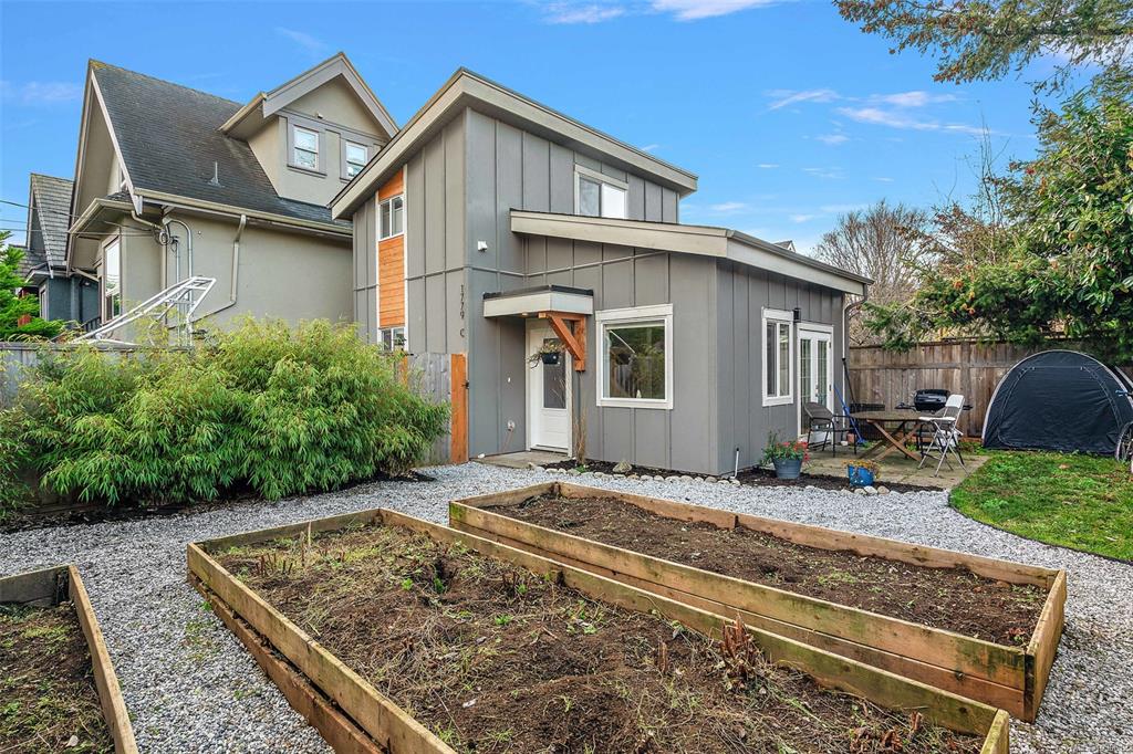 Third View of 1779 Lillian Rd, Victoria, BC, V8S 1L3