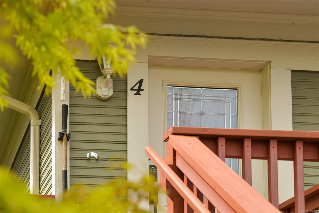 Third View of 2109 Chambers St, Victoria, BC, V8T 3L1