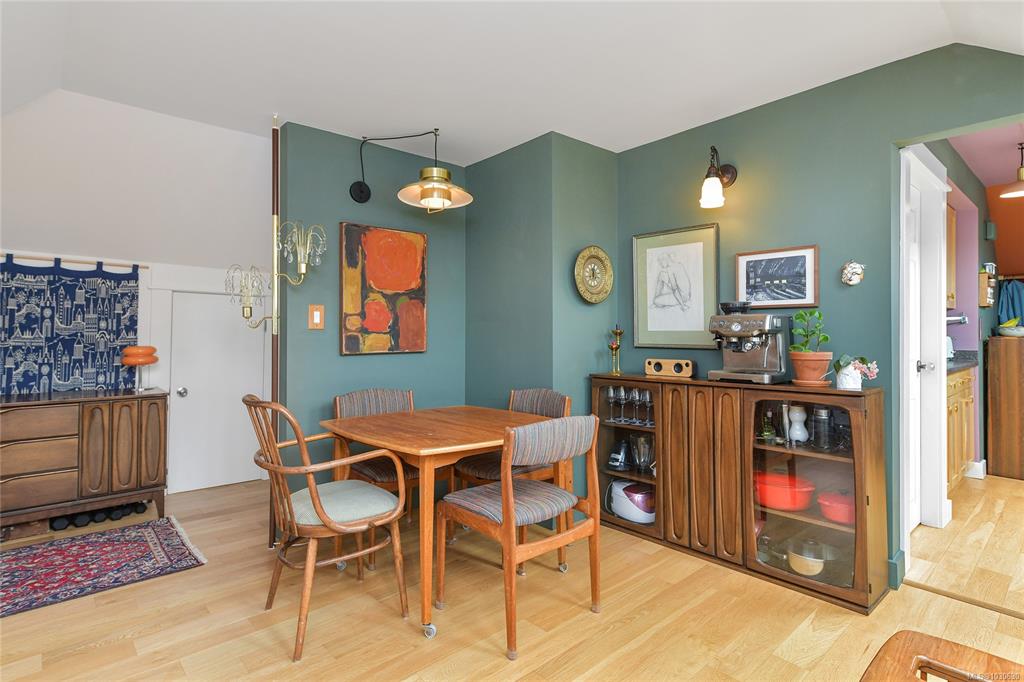 Fourth View of 2109 Chambers St, Victoria, BC, V8T 3L1