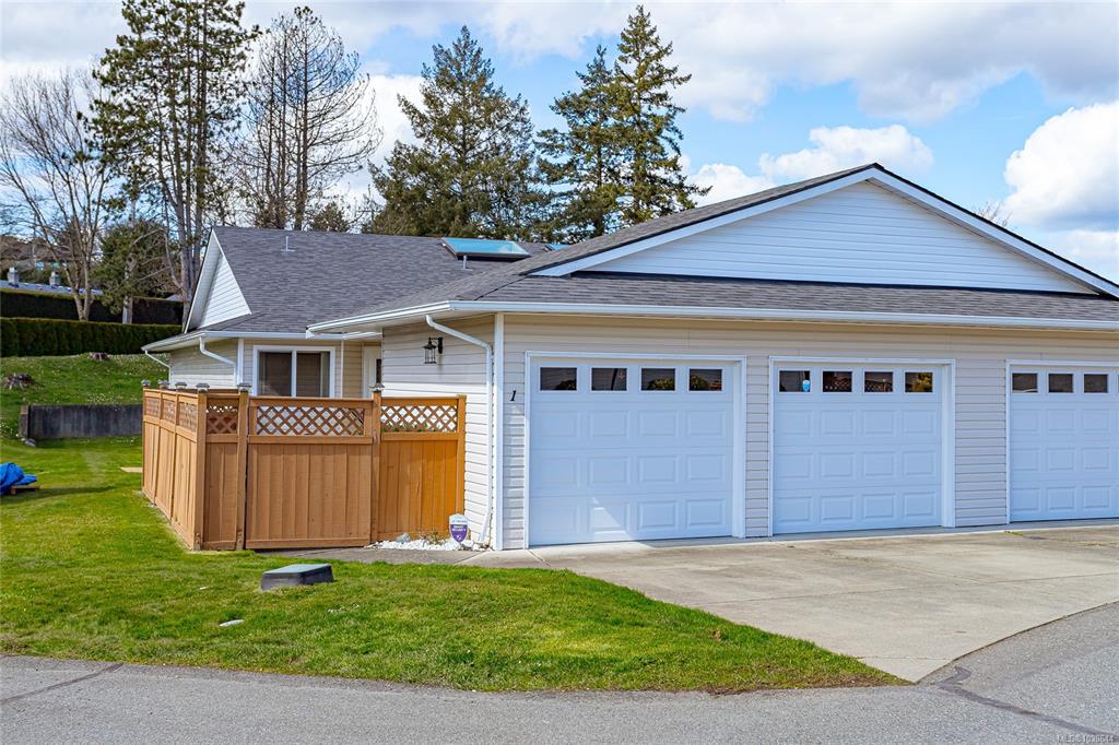Second View of 4125 Interurban Rd, Oak Glen Estates, Saanich, BC, V8Z 4W6