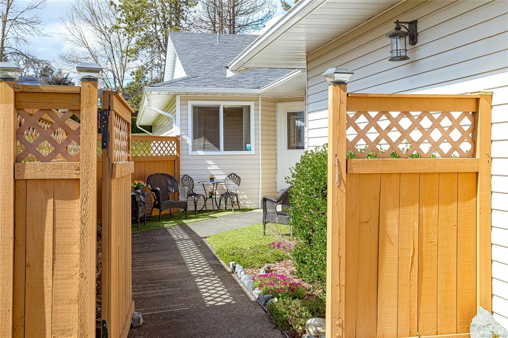 Fourth View of 4125 Interurban Rd, Oak Glen Estates, Saanich, BC, V8Z 4W6